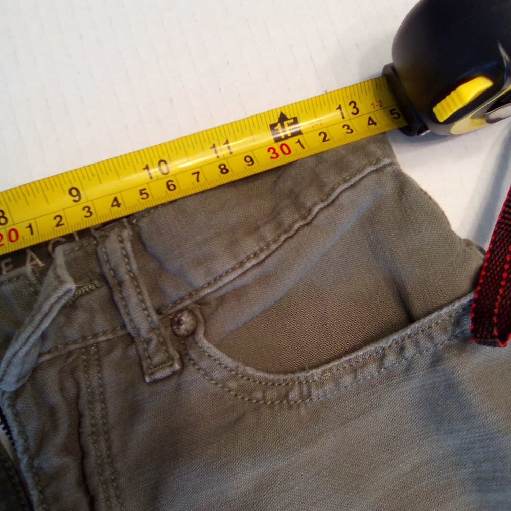 AMERICAN EAGLE SHORT JEAN - Picture 2 of 10